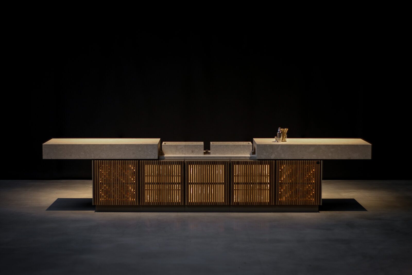 Cubic Floating Bar